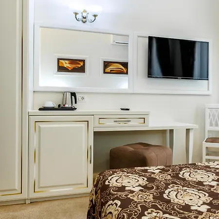Hotel La Strada Boutique 4*