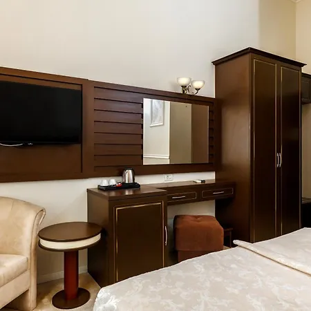 La Strada Boutique 4*